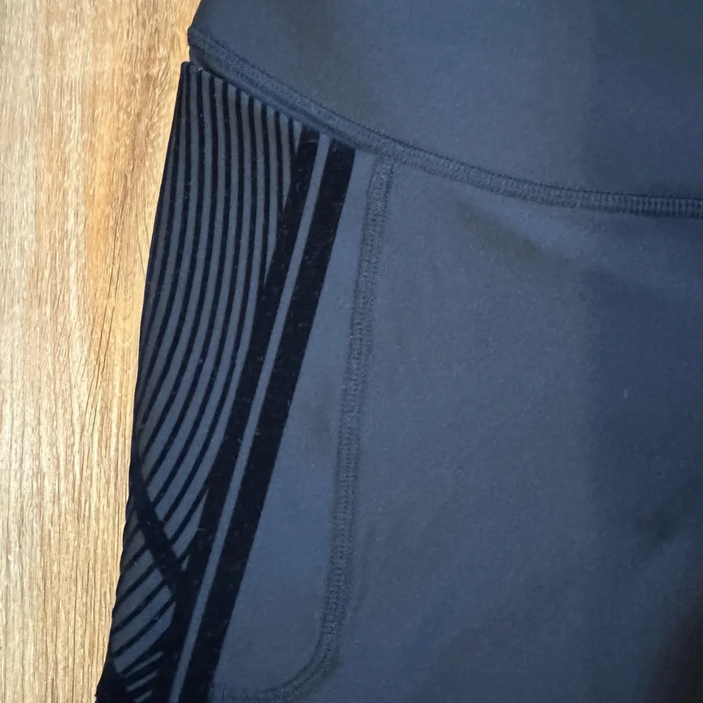 Fanka Black Bodysculpt Leggings - Picture 8 of 13